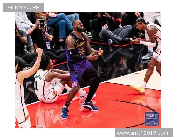 湖人对决火箭精彩赛事回顾与分析揭示球队未来发展潜力 湖人对决火箭精彩赛事回顾与分析揭示球队未来发展潜力