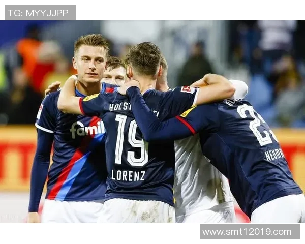 特雷斯登与汉堡激战正酣谁能在德乙赛场中笑到最后